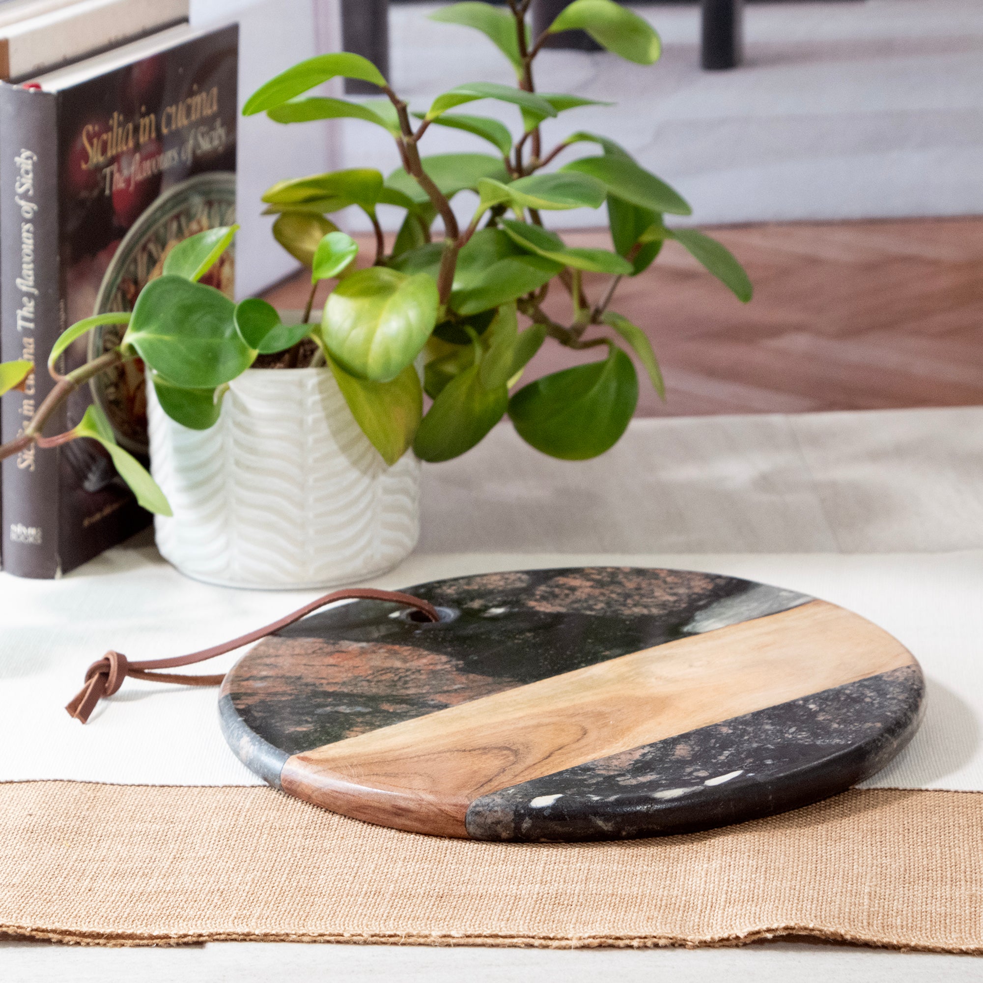Dark Round Marble & Acacia Wood Charcuterie Board