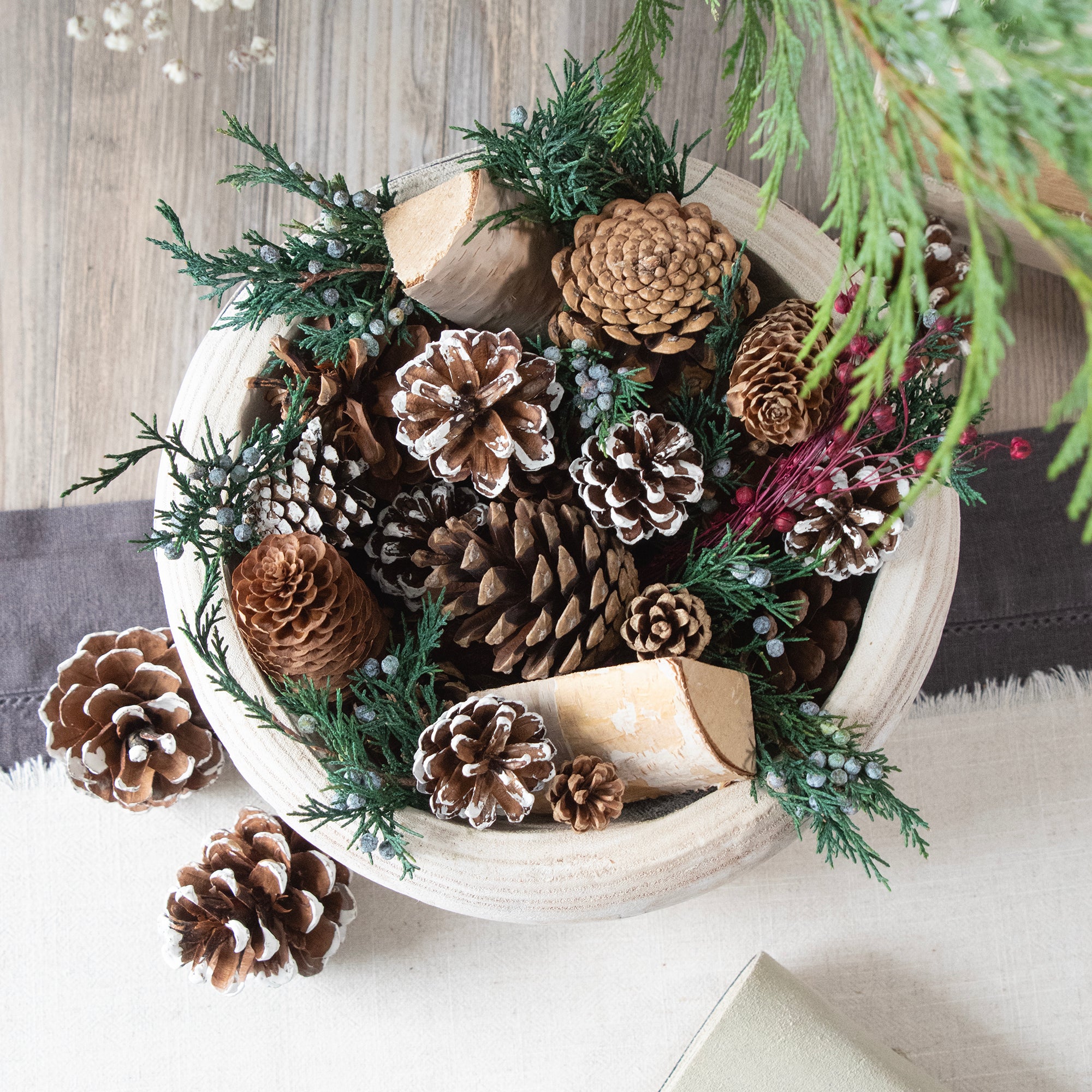 Evergreen Pine Burlap Pinecone Bag