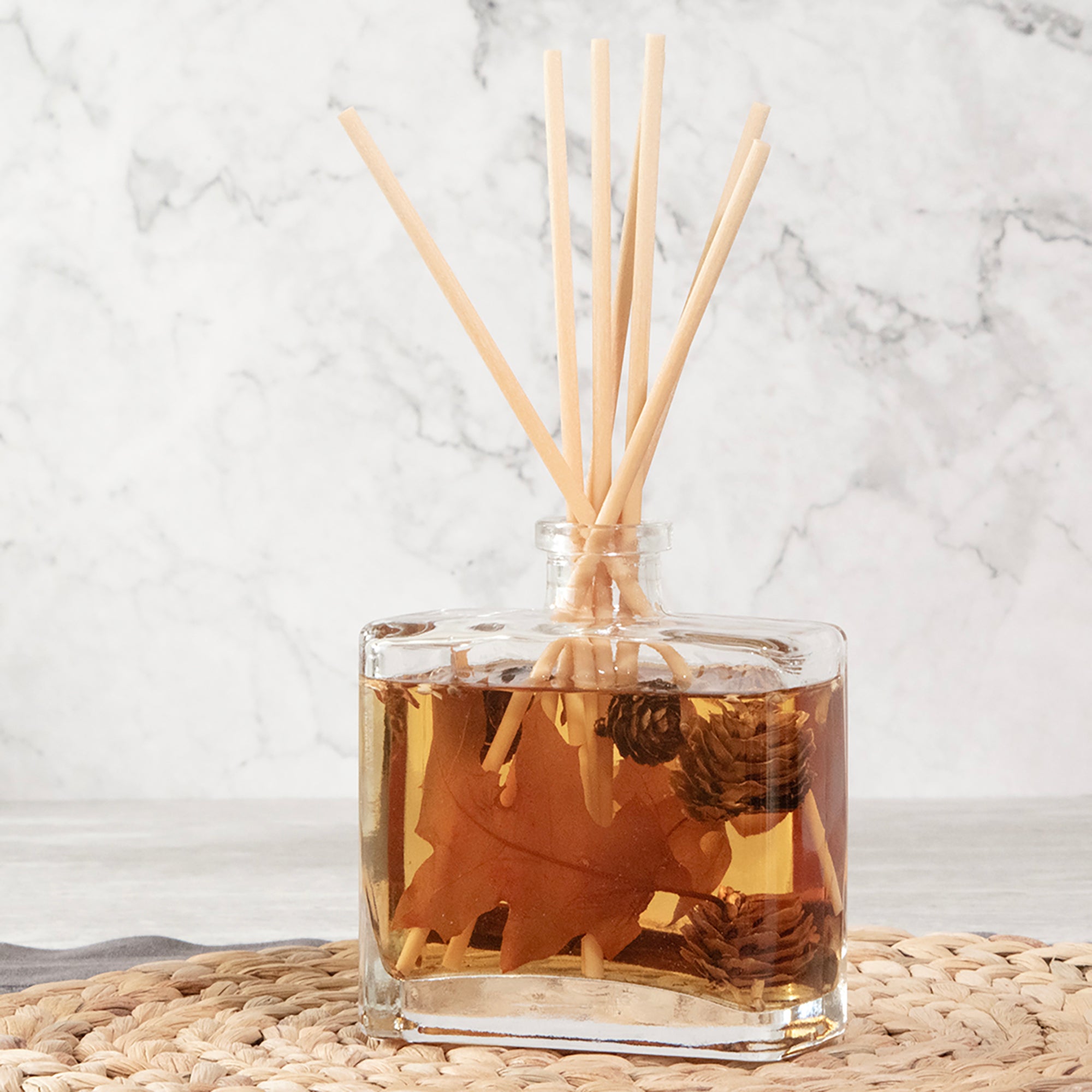 DIY Reed Diffuser in 20 Fall Scents {pumpkin spice, apple orchard, vanilla  bean candle & more} - One Essential Community