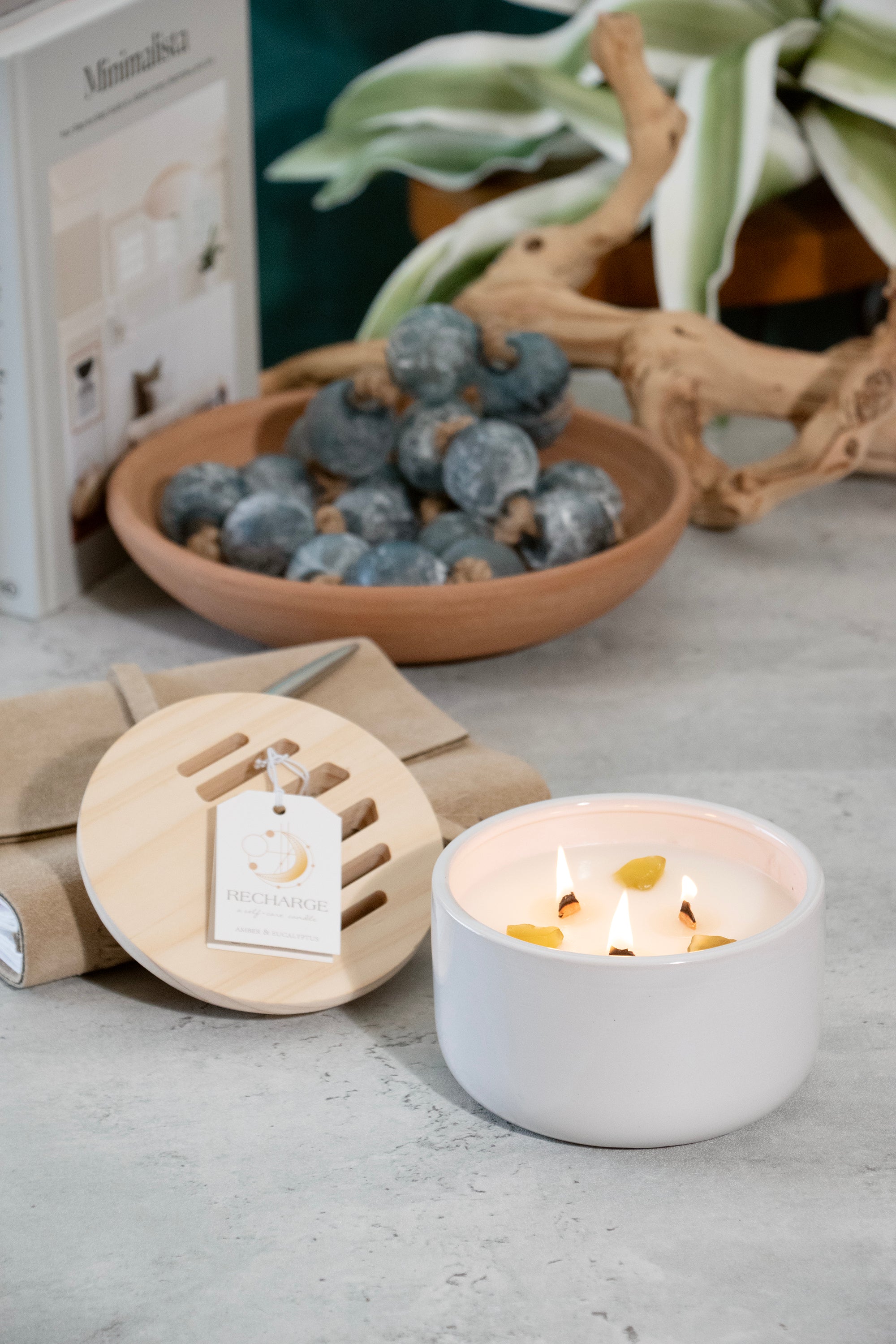 UNWIND: Ocean Wave & Vanilla Candle